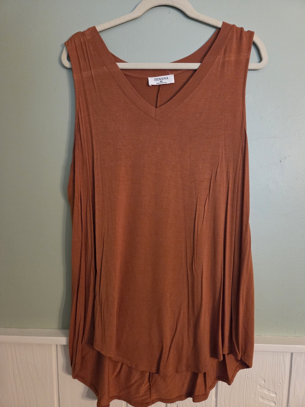Zenana Outfitters Rust Sleeveless V-Neck Layered Tank